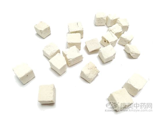 茯苓是消水腫的利器，但這兩種人不宜吃！