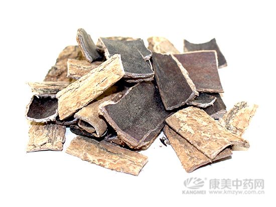 補肝腎、強筋骨，試試杜仲黑豆鵪鶉湯